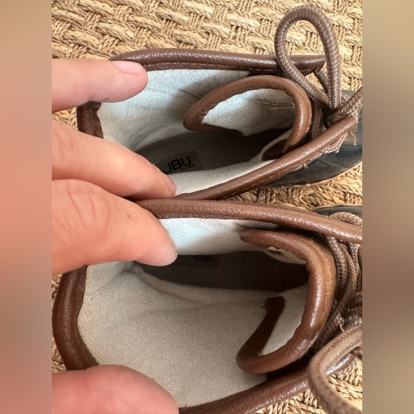 JBU Children’s Brown and Black Duck Boots, Size 3 Youth or Big Kids - Picture 7 of 8